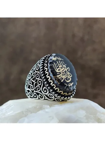 Kişiye Nasihat Olarak Ölüm Yeter Yazılı Siyah Mineli Gümüş Erkek Yüzük GYZGMSZGUMU