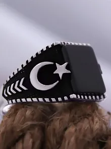 Siyah Oniks Kare Taşlı Ay Yıldız İşlemeli Özel Seri Erkek Gümüş Yüzük