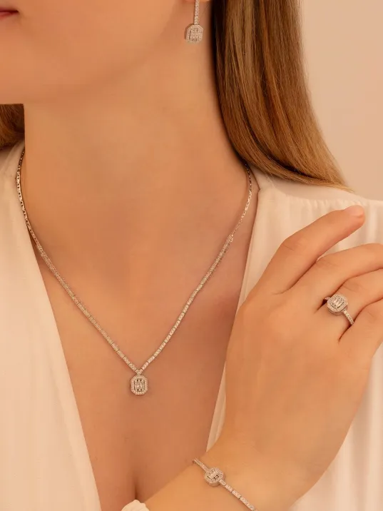 Kadın Gümüş Takı Seti - Ferahnaz Baget Taşlı Zirkon Süslemeli 925 Ayar Kolye, Bileklik, Yüzük, Küpe Tam Set