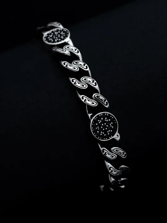 Erkek Gümüş Bileklik - Mavi Zirkon Taşlı Geometrik Şekilli Oksitli Gurmet Model 1 Gümüş Bileklik Erkek Gümüş Bileklik - Mavi Zirkon Taşlı Geometrik Şekilli Oksitli Gurmet Model 1 Gümüş Bileklik