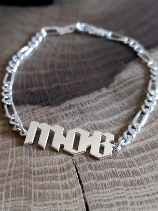 Kişiye Özel Kalın Yazı İsim Erkek Gümüş Bileklik Künye Kalın Figaro Model GBLKALNYAZI-BYZ