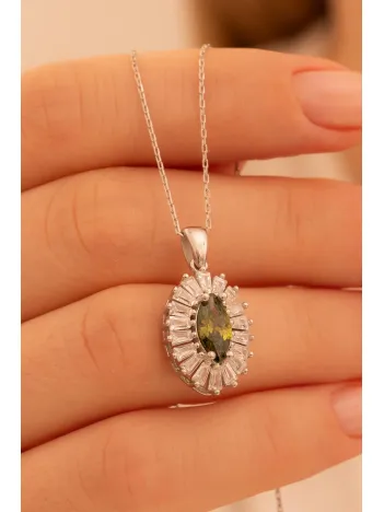 Kadın Gümüş Kolye - Damla Model Zultanit Taşlı Baget Süslemeli Rodyumlu Kadın Kolye