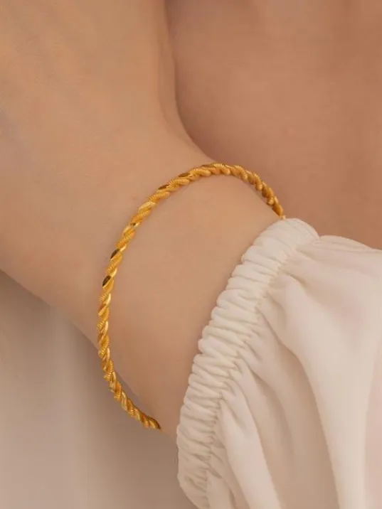 Kadın Gümüş Bilezik - 3mm Kalınlıkta 22 Ayar Burma Altın Kaplama Gümüş Bilezik Kadın Gümüş Bilezik - 3mm Kalınlıkta 22 Ayar Burma Altın Kaplama Gümüş Bilezik