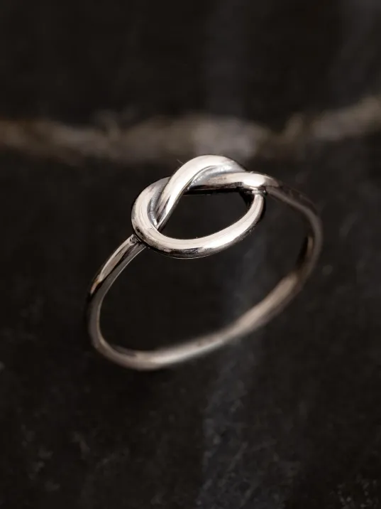 Kadın Gümüş Yüzük - El İşçiliği Oksitli Gümüş Aşk Düğümü Model 2 Kadın Yüzük