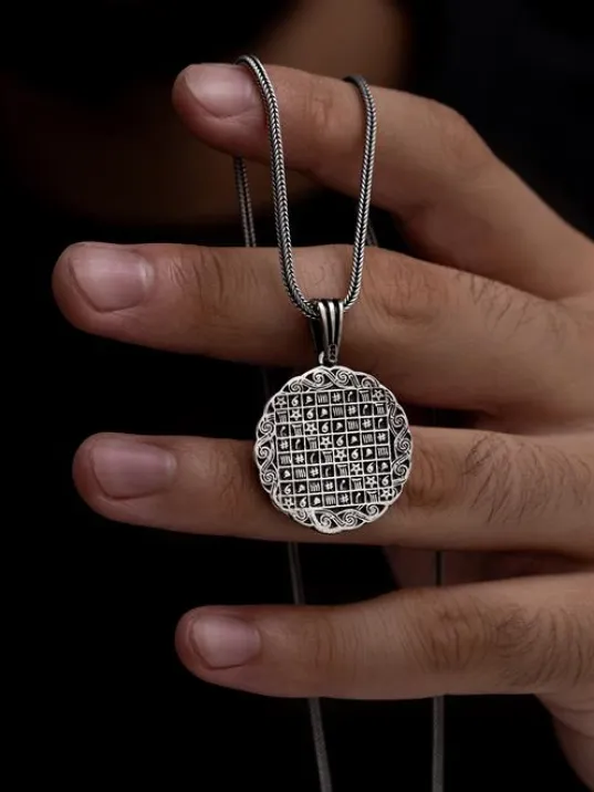 İsmi Azam Ve Yedi Ayetler Vefki Çift Taraflı Erkek Gümüş Kolye