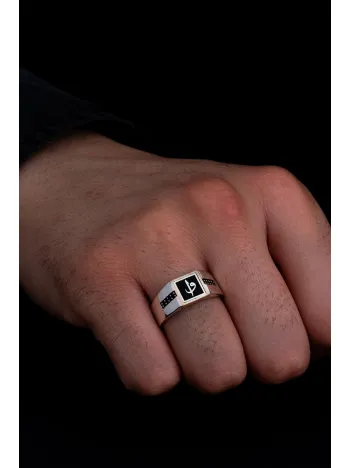 Erkek Gümüş Yüzük - Vav Elif Yazılı Taşlı İnce Kibar Erkek Yüzüğü Erkek Gümüş Yüzük - Vav Elif Yazılı Taşlı İnce Kibar Erkek Yüzüğü