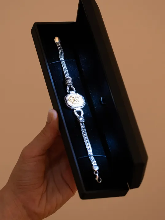 Işıklı Lüks Siyah Bileklik Kutusu