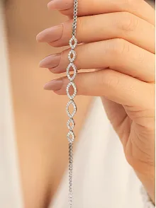 Kadın Gümüş Bileklik - 925 Ayar Zirkon Taşlı Mekik Model Gümüş Kadın Bileklik