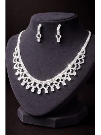 Kadın Bijuteri Kolye Küpe Set - Riley Model Baget ve Zirkon Taşlı Zarif Su Yolu Set