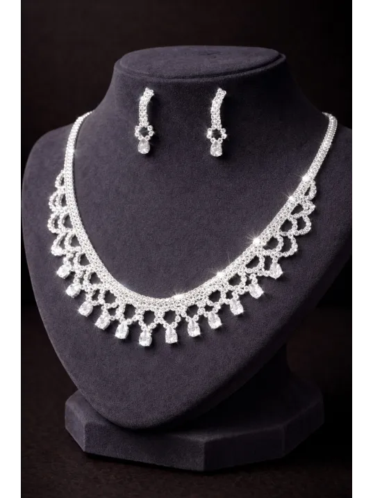 Kadın Bijuteri Kolye Küpe Set - Riley Model Baget ve Zirkon Taşlı Zarif Su Yolu Set Kadın Bijuteri Kolye Küpe Set - Riley Model Baget ve Zirkon Taşlı Zarif Su Yolu Set