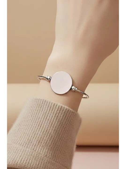 Kadın Gümüş Bileklik - Yuvarlak İsim Yazılabilir Plaka Gümüş Bileklik Kadın Gümüş Bileklik - Yuvarlak İsim Yazılabilir Plaka Gümüş Bileklik