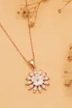 Zirkon Taşlı Rose Manolya Çiçeği Model 2 Kadın Gümüş Kolye GKLMNLYCCK2-ROS Zirkon Taşlı Rose Manolya Çiçeği Model 2 Kadın Gümüş Kolye GKLMNLYCCK2-ROS