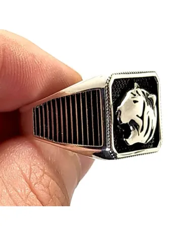 Kaplan Figürlü Erkek Gümüş Yüzük