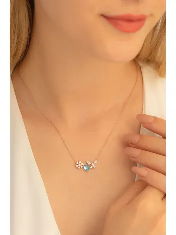 Kadın Gümüş Kolye - Rose Altın Kaplama Zirkon Taşlı Kalp Motifli Gümüş Kolye