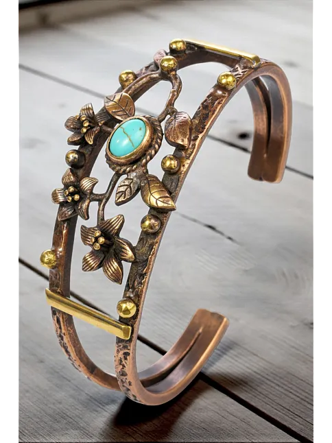 Kadın Bakır Bileklik - Turkuaz Firuze Taşlı Oval Model Çiçek Motif Bilezik Metal Kutu ve Doğal Taş Kadın Bakır Bileklik - Turkuaz Firuze Taşlı Oval Model Çiçek Motif Bilezik Metal Kutu ve Doğal Taş