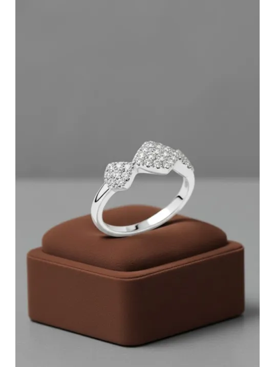 Kadın Gümüş Yüzük - Kleopatra Model Zirkon Taşlı Su Yolu Yüzük