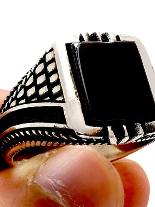 Mikro Bezemeli Oniks Taşlı Gümüş Erkek Yüzük