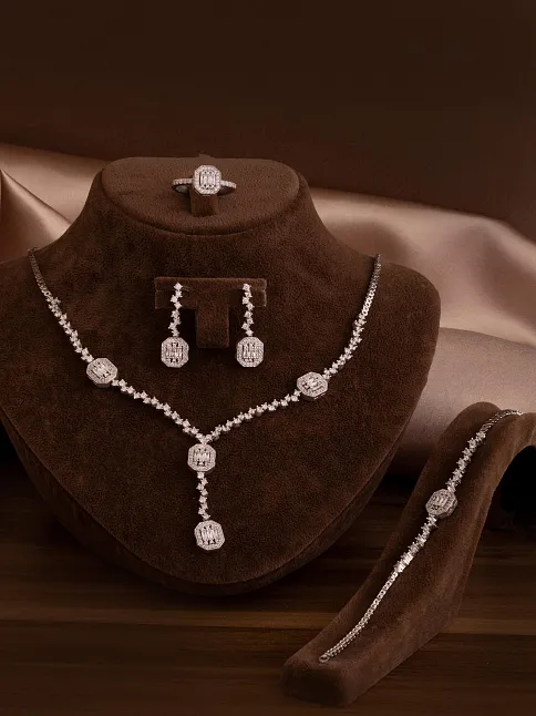 Kadın Gümüş Takı Seti - Nevrez Baget Taşlı Zirkon Süslemeli Kolye, Bileklik, Yüzük, Küpe Tam Set