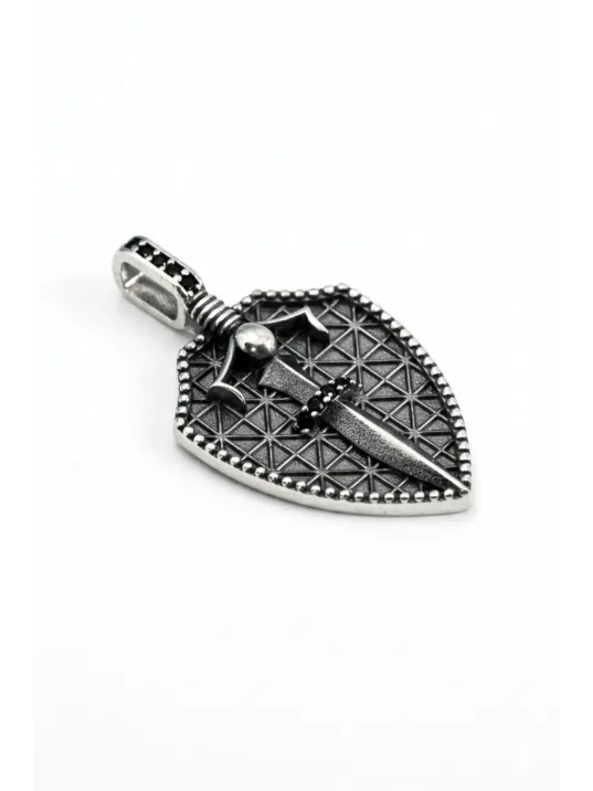 Erkek Gümüş Kolye - 925 Ayar Kabartmalı Kalkan Hançer İşlemeli Tilki Kuyruğu Zincirli Erkek Kolye