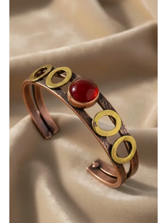 Kadın Bakır Bileklik - Kırmızı Akik Taş Halkalı Model Bakır Bilezik Metal Kutu Ve Doğal Taşlar Kadın Bakır Bileklik - Kırmızı Akik Taş Halkalı Model Bakır Bilezik Metal Kutu Ve Doğal Taşlar