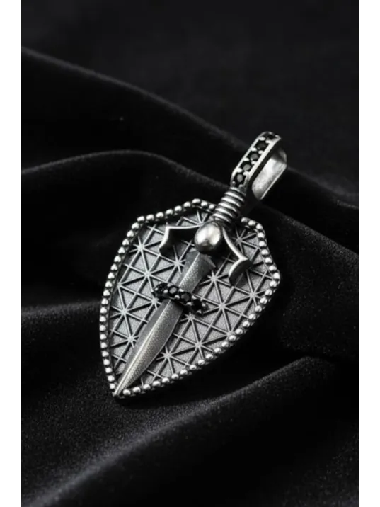 Erkek Gümüş Kolye - 925 Ayar Kabartmalı Kalkan Hançer İşlemeli Tilki Kuyruğu Zincirli Erkek Kolye