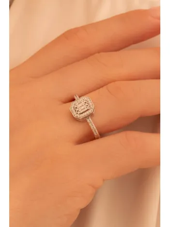 Kadın Gümüş Yüzük - Berlin Baget Taşlı Model Kadın Yüzük