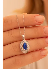 Kadın Gümüş Kolye - Damla Model Safir Taşlı Baget Süslemeli Rodyumlu Kadın Kolye