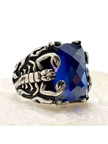 Mavi Zirkon Taşlı Akrep Figürlü Gümüş Erkek Yüzük