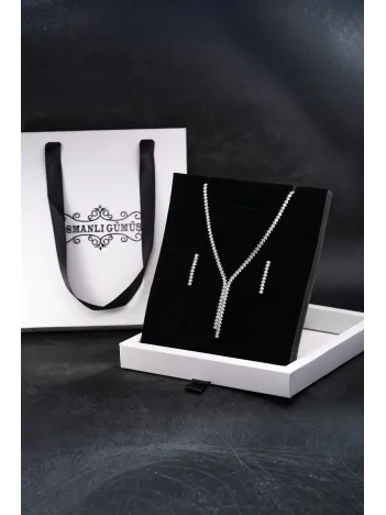 Kadın Bijuteri Kolye Küpe Set - Clara Model Zirkon Taşlı Zarif Su Yolu Set