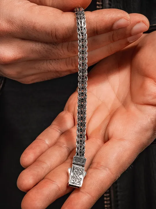 925 Ayar Gümüş Tilki Kuyruğu Yassı Zincir Erkek Bileklik Özel Kilit Tasarım 925 Ayar Gümüş Tilki Kuyruğu Yassı Zincir Erkek Bileklik Özel Kilit Tasarım