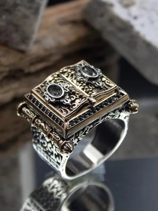 Kitab-ı Kut Zirkon Taşlı Tesbih Motifli Özel Seri Koleksyonluk 925 Ayar Gümüş Erkek Yüzük