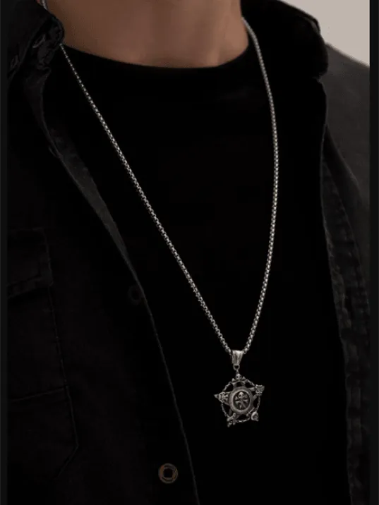 Erkek Kolye - Yıldız Ve Kuru Kafa Model Erkek Çelik Kolye - 316 L Paslanmaz Çelik Kolye Erkek Kolye - Yıldız Ve Kuru Kafa Model Erkek Çelik Kolye - 316 L Paslanmaz Çelik Kolye