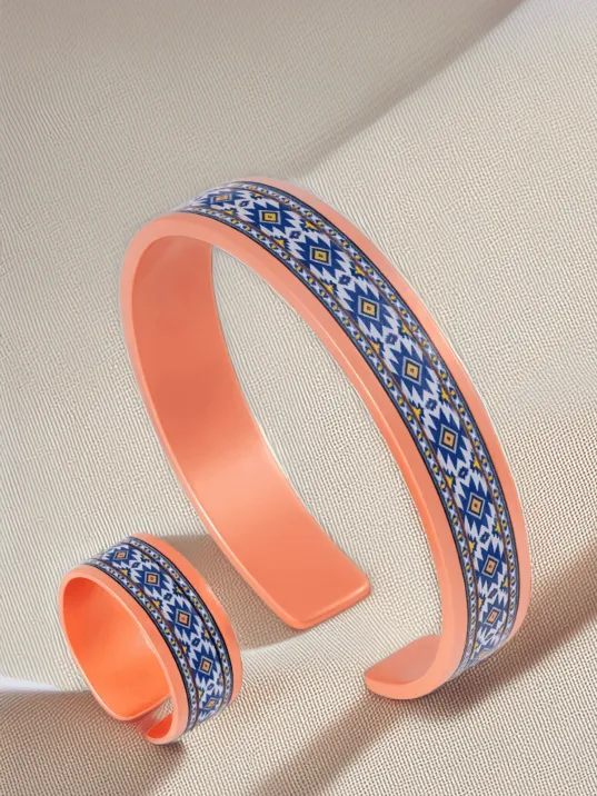 Kadın Bakır Bileklik Yüzük Set - Sabina Model Özel Baskı Metal Kutu Ve Kuvars Taşı Kadın Bakır Bileklik Yüzük Set - Sabina Model Özel Baskı Metal Kutu Ve Kuvars Taşı