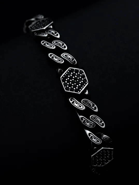 Erkek Gümüş Bileklik - Zirkon Taşlı Geometrik Şekilli Oksitli Gurmet Zinciri Model 3 Gümüş Bileklik