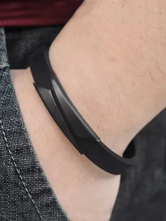 Erkek Çelik Bileklik - Siyah Yamuk Çerçeve Model Kauçuk Bileklik