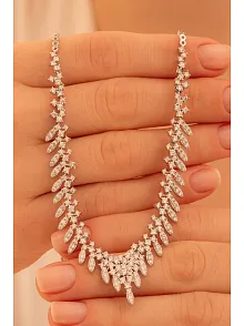 Kadın Gümüş Kolye - Nigar Zirkon Taşlı Yaprak Model Kadın Kolye