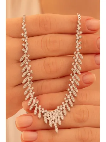 Kadın Gümüş Kolye - Nigar Zirkon Taşlı Yaprak Model Kadın Kolye