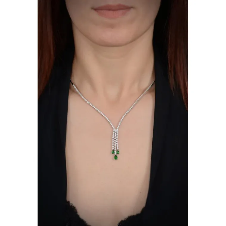 Berva Bayan Zümrüt Taşlı Gümüş Su Yolu Set - Kolye, Bileklik, Küpe, Yüzük Berva Bayan Zümrüt Taşlı Gümüş Su Yolu Set - Kolye, Bileklik, Küpe, Yüzük