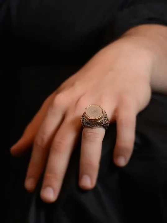 Otuzbeş 35 Besmele Yazılı Yanı Zirkon Taşlı İşlemeli Erkek Gümüş Yüzük