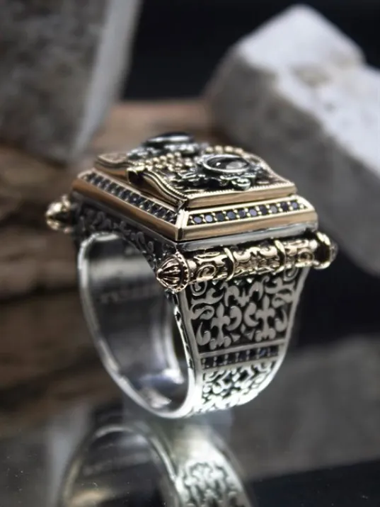 Kitab-ı Kut Zirkon Taşlı Tesbih Motifli Özel Seri Koleksyonluk 925 Ayar Gümüş Erkek Yüzük