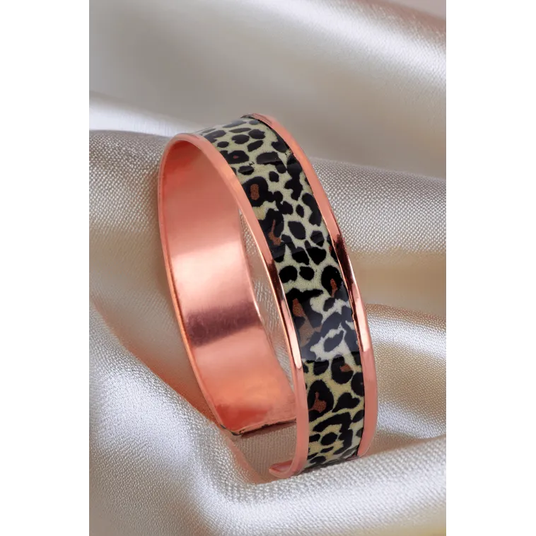 Kadın Bakır Bileklik Yüzük Set - Leopar Model Özel Baskı Metal Kutu Ve Kuvars Taşı Kadın Bakır Bileklik Yüzük Set - Leopar Model Özel Baskı Metal Kutu Ve Kuvars Taşı