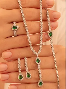 Kadın Gümüş Takı Seti - Lera Zümrüt Taşlı Mekik Model Kolye, Bileklik, Yüzük, Küpe Tam Set