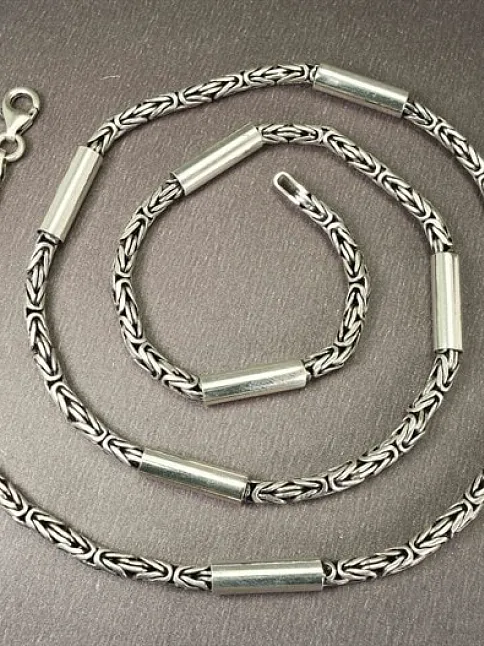 3,5mm Kral Gümüş Erkek Kolye Zincir Silindir Şarnelli Parçalı Model 3,5mm Kral Gümüş Erkek Kolye Zincir Silindir Şarnelli Parçalı Model