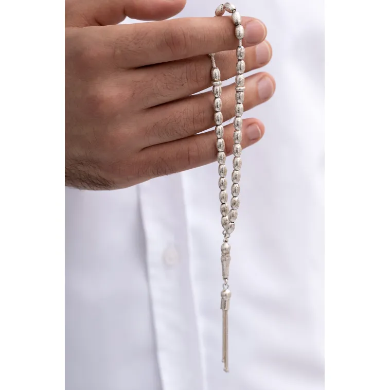 Gümüş Tespih Arpa Kesim Noktalı Orta Boy 20 gr Gümüş Tespih Arpa Kesim Noktalı Orta Boy 20 gr