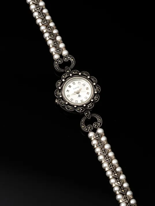 Linda İnci ve Markazit Taş Detaylı Bayan Gümüş Saat