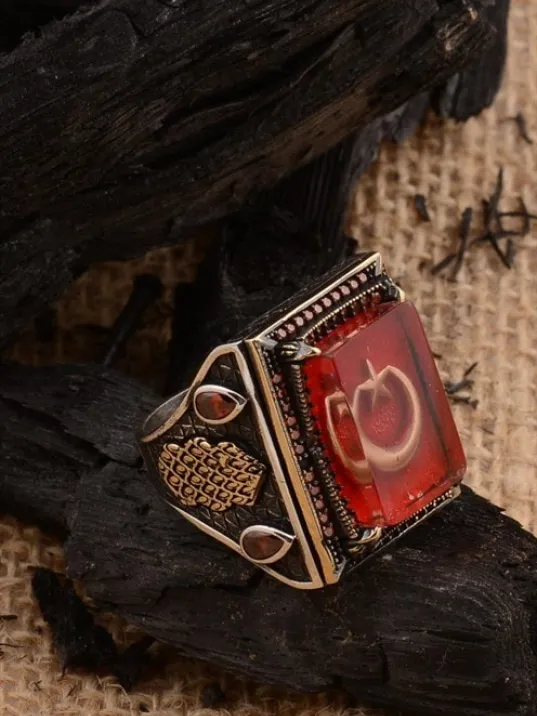 Mineli Ay Yıldız İşlemeli Kırmızı Zirkon Taş Süslemeli 925 Ayar Gümüş Erkek Yüzük GYZAYYLDIZK-KRM