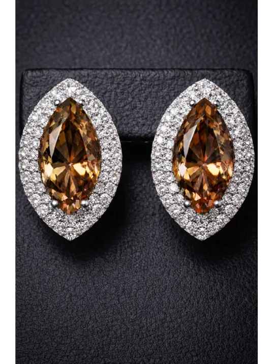 Kadın Gümüş Küpe - 925 Ayar Gümüş Mekik Model Zultanit Taşlı Küpe