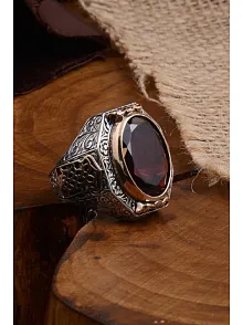Yakut Garnet Taşlı Yanı Gravür İşlemeli Erkek Gümüş Yüzük