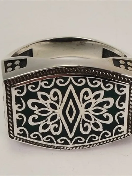 Otantik Selçuklu Motifli Yeşil Mineli Erkek Gümüş Yüzük