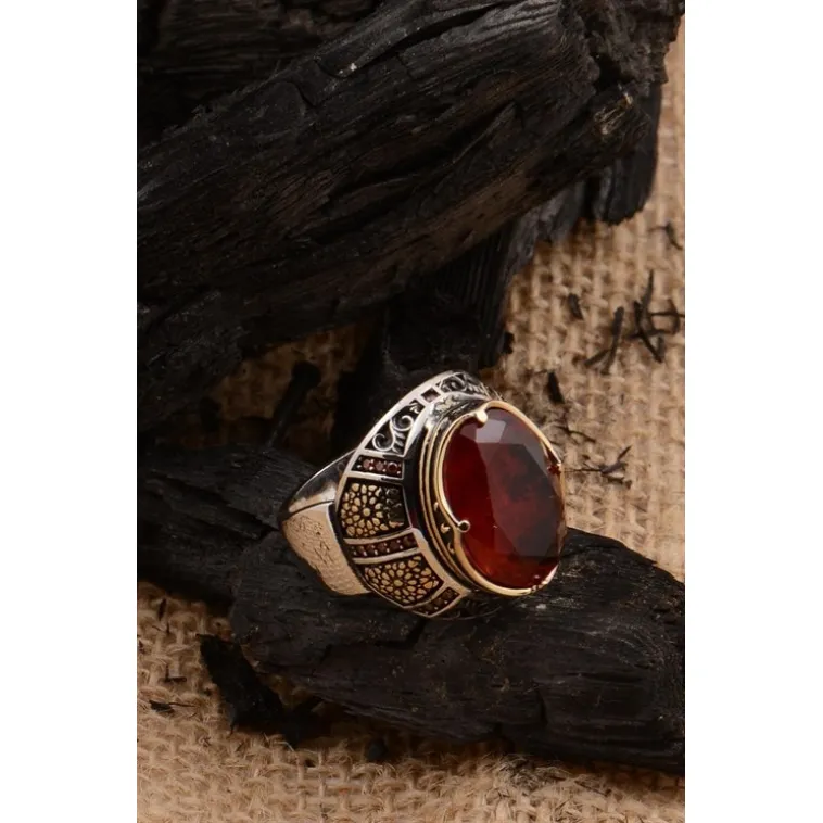 Kırmızı Zirkon Topaz Taşlı Yanı Figür Ve Taş İşlemeli Erkek Gümüş Yüzük GYZZRCKRIMZ-KRM Kırmızı Zirkon Topaz Taşlı Yanı Figür Ve Taş İşlemeli Erkek Gümüş Yüzük GYZZRCKRIMZ-KRM